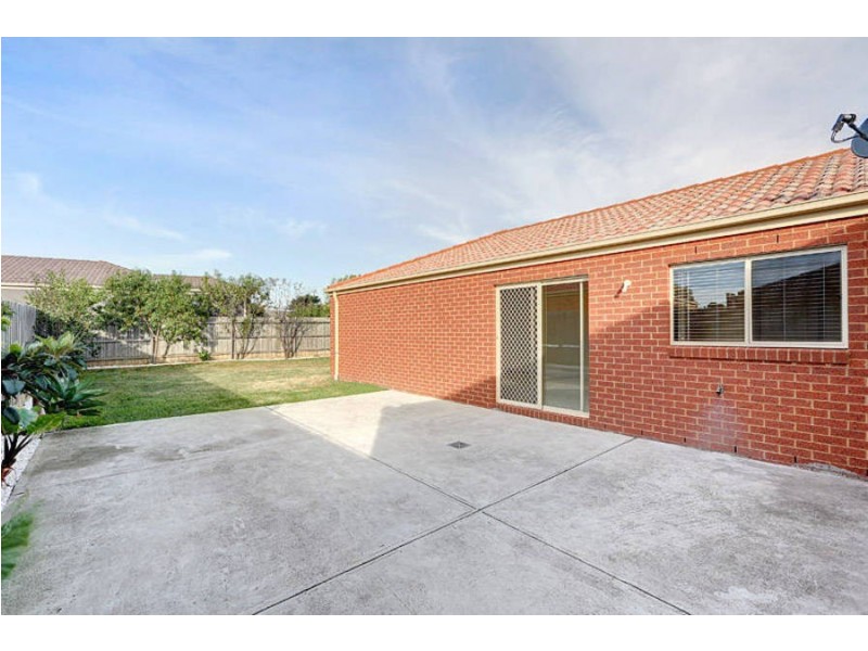 18 Falcon Street, Werribee VIC 3030