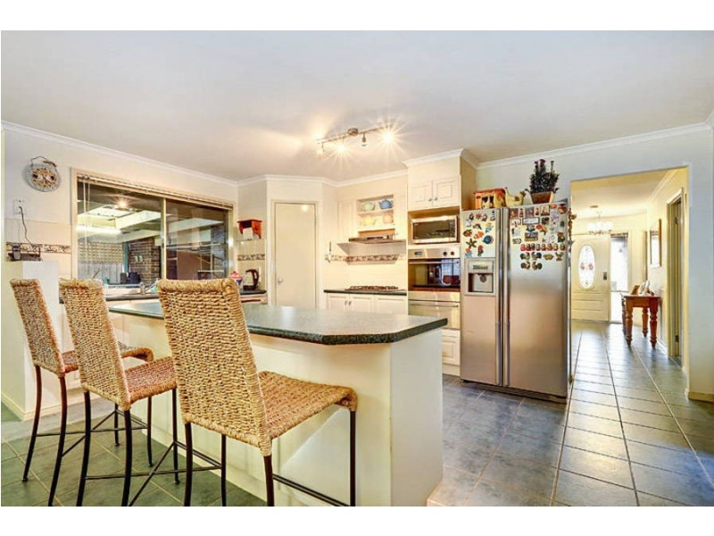 10 Carolyn Drive, Hoppers Crossing VIC 3029