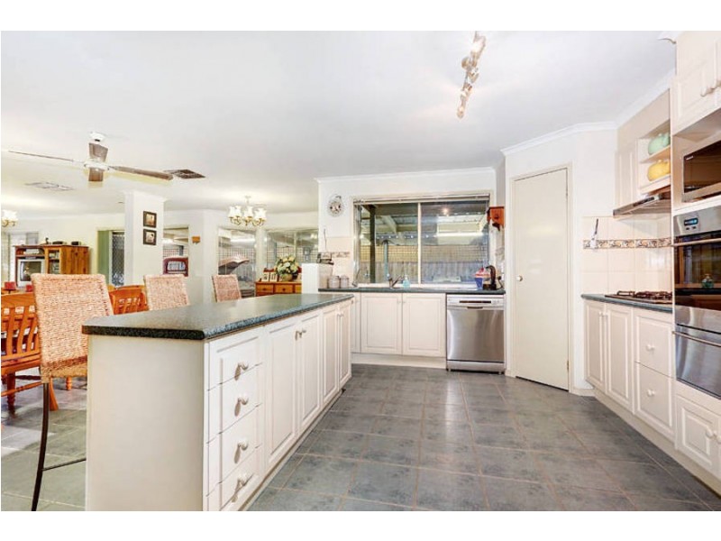 10 Carolyn Drive, Hoppers Crossing VIC 3029