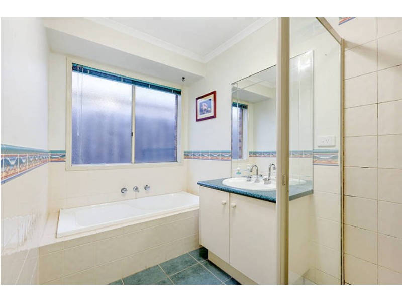 10 Carolyn Drive, Hoppers Crossing VIC 3029