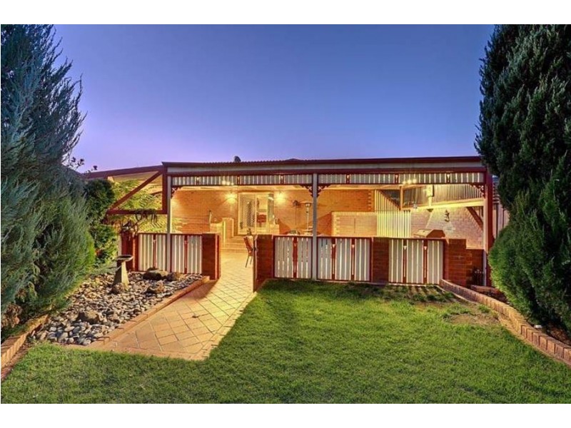 13 Pinecone Court, Werribee VIC 3030