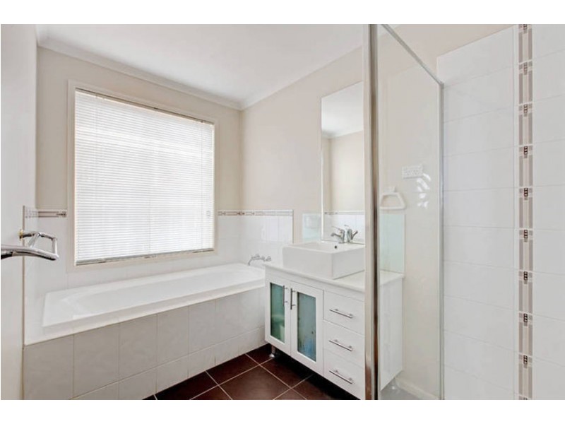 19 Bow Crescent, Wyndham Vale VIC 3024