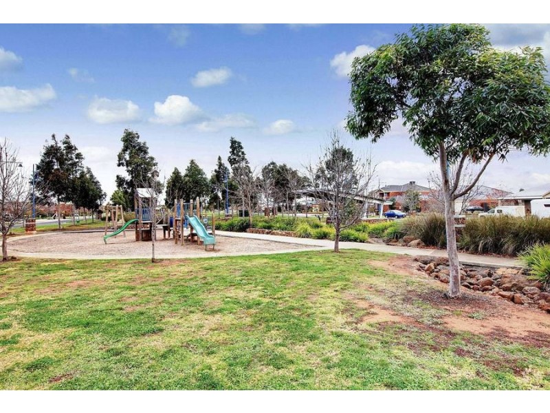 19 Bow Crescent, Wyndham Vale VIC 3024