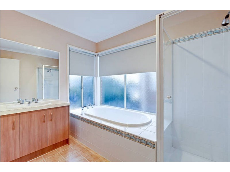 9 Lynbridge Crescent, Tarneit VIC 3029