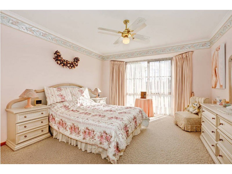 215 Bellbridge Drive, Hoppers Crossing VIC 3029