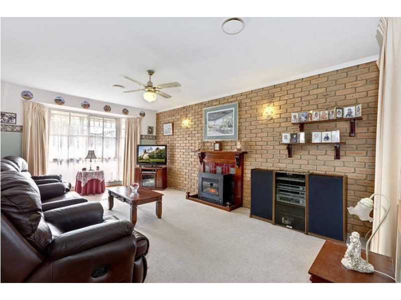 215 Bellbridge Drive, Hoppers Crossing VIC 3029