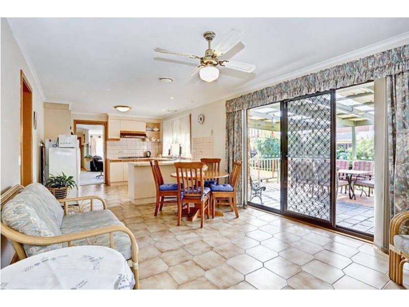 215 Bellbridge Drive, Hoppers Crossing VIC 3029