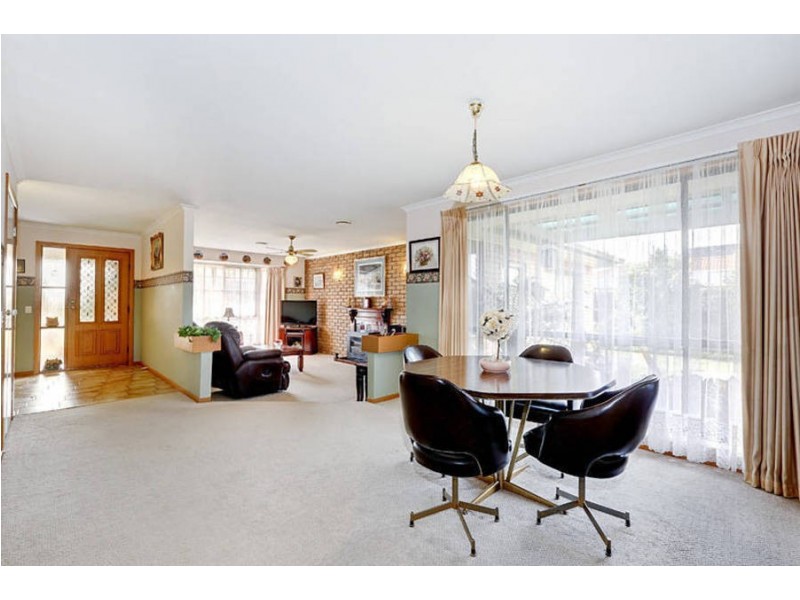 215 Bellbridge Drive, Hoppers Crossing VIC 3029