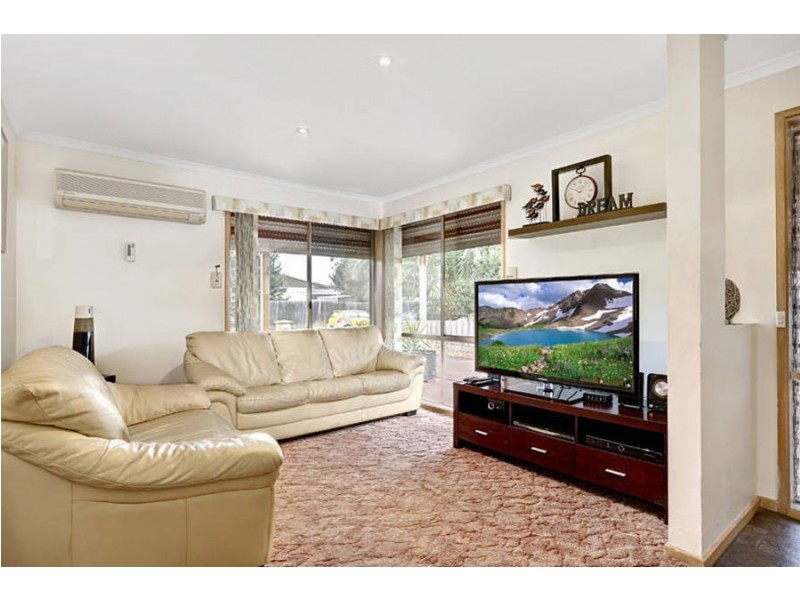 42 Whitsunday Drive, Hoppers Crossing VIC 3029