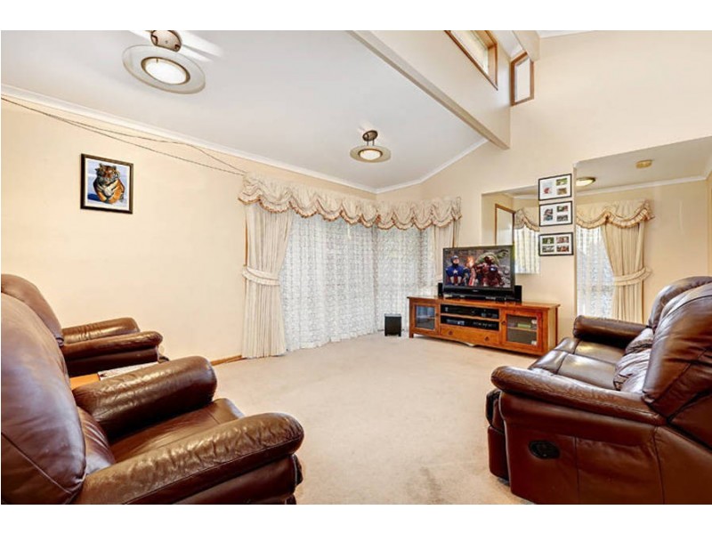 38 Angela Drive, Hoppers Crossing VIC 3029