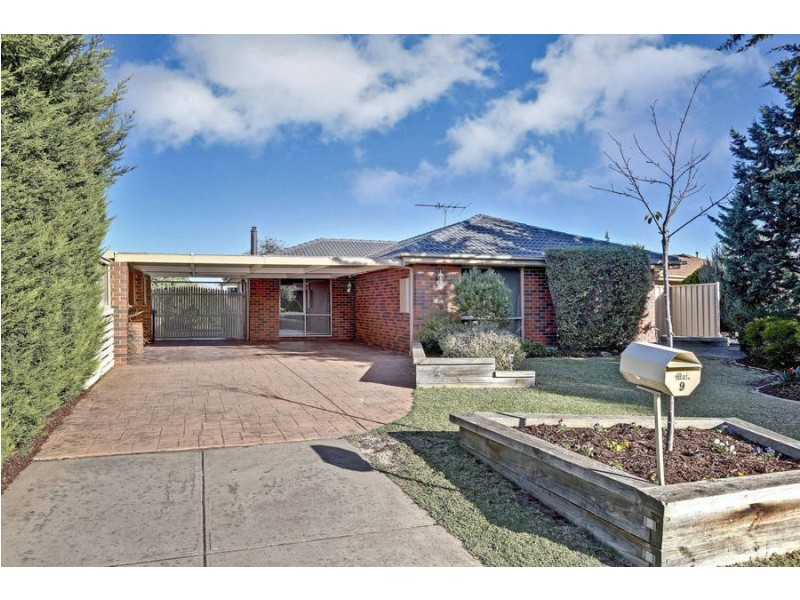9 Moss Close, Hoppers Crossing VIC 3029