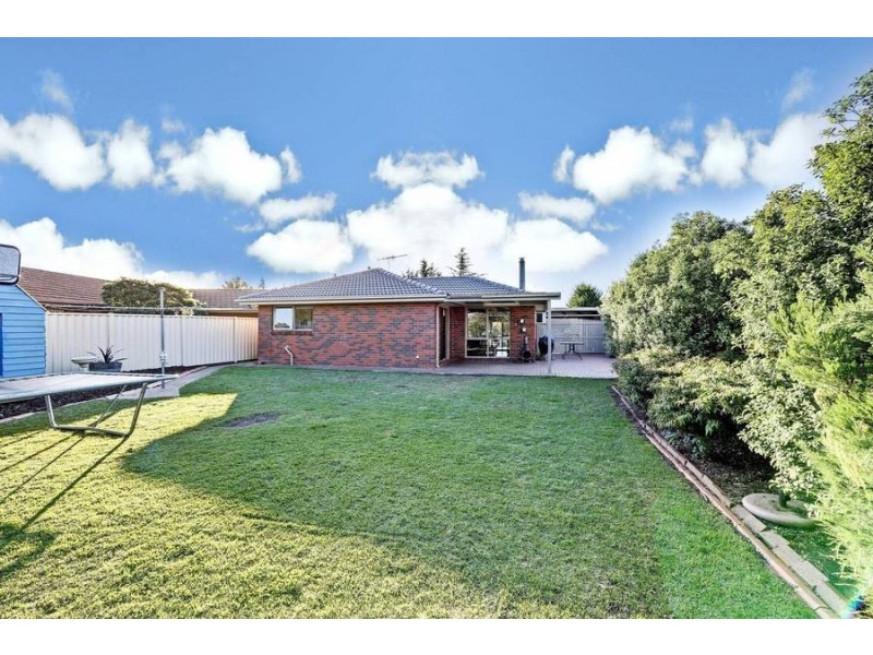 9 Moss Close, Hoppers Crossing VIC 3029