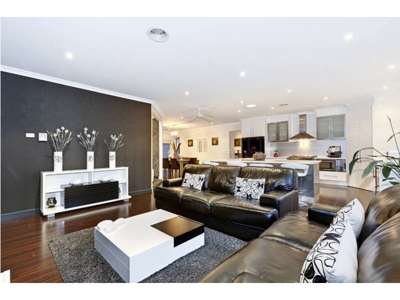 38 Hindmarsh Drive, Wyndham Vale VIC 3024