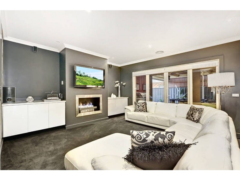 38 Hindmarsh Drive, Wyndham Vale VIC 3024