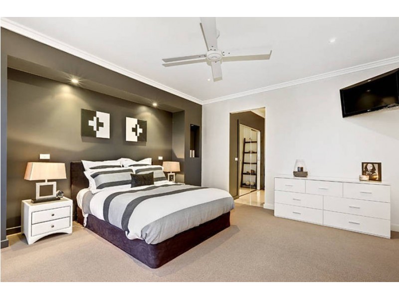 38 Hindmarsh Drive, Wyndham Vale VIC 3024