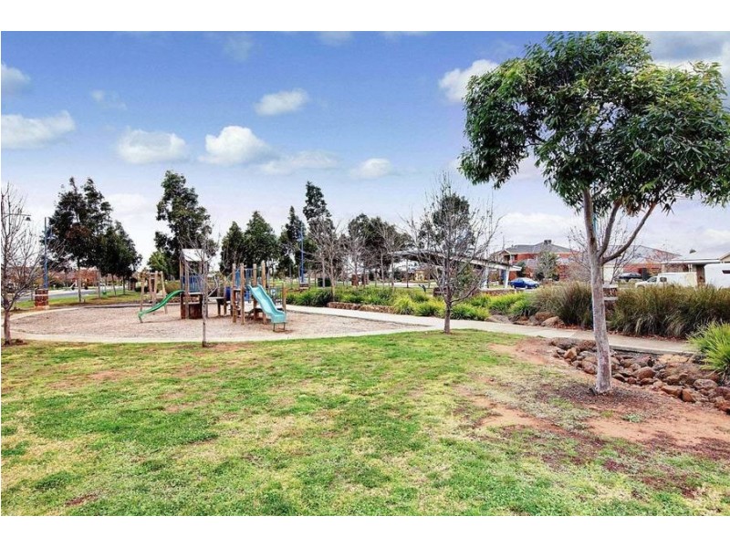 38 Hindmarsh Drive, Wyndham Vale VIC 3024