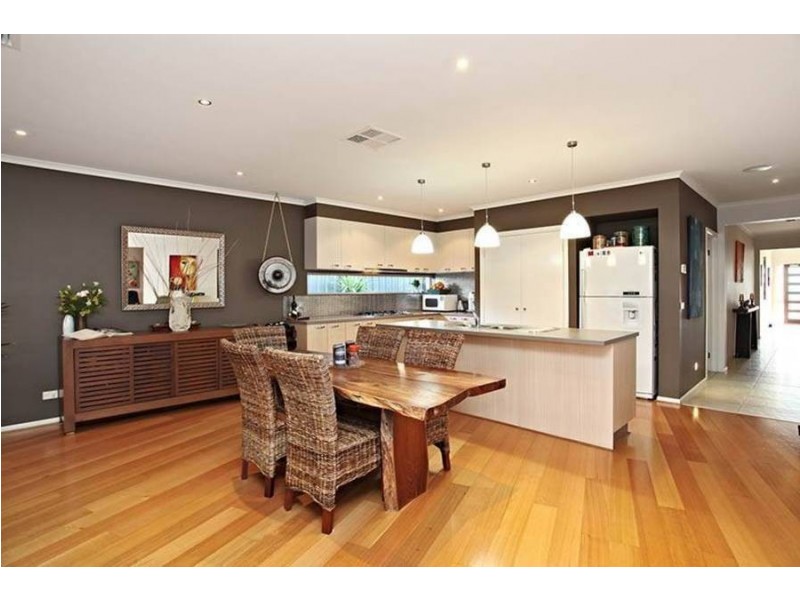 8 Penrose Promenade, Tarneit VIC 3029