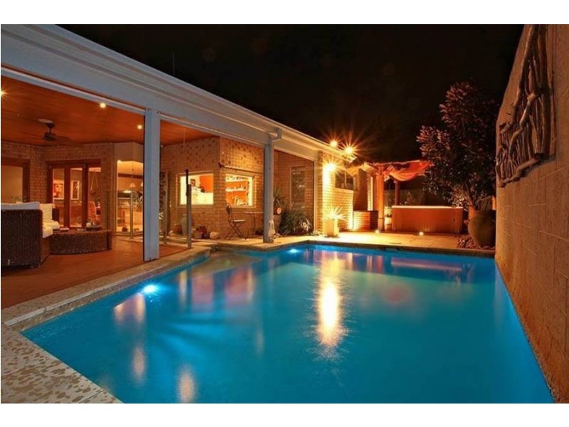 8 Penrose Promenade, Tarneit VIC 3029