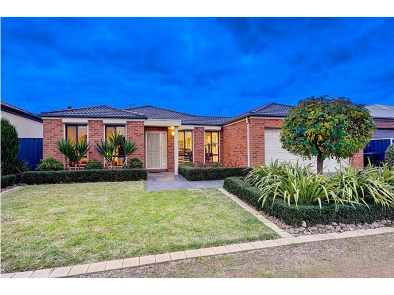 14 Yankos Drive, Werribee VIC 3030