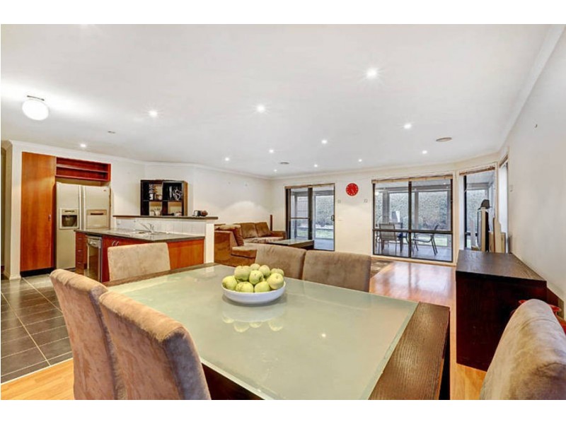 14 Yankos Drive, Werribee VIC 3030