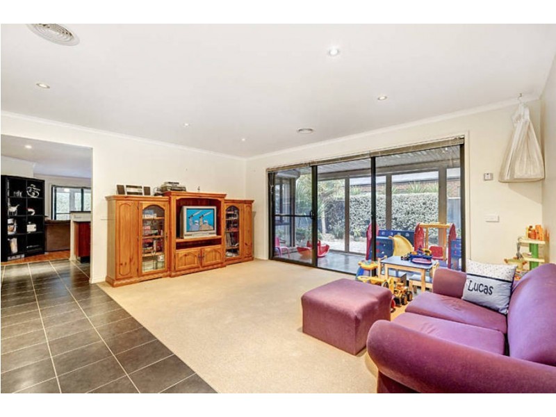 14 Yankos Drive, Werribee VIC 3030