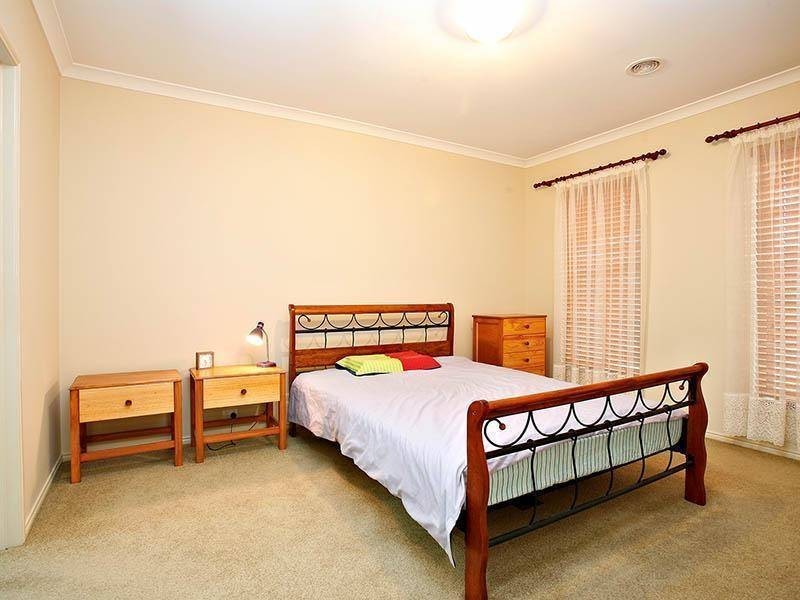 4 Gungurra Grove, Wyndham Vale VIC 3024
