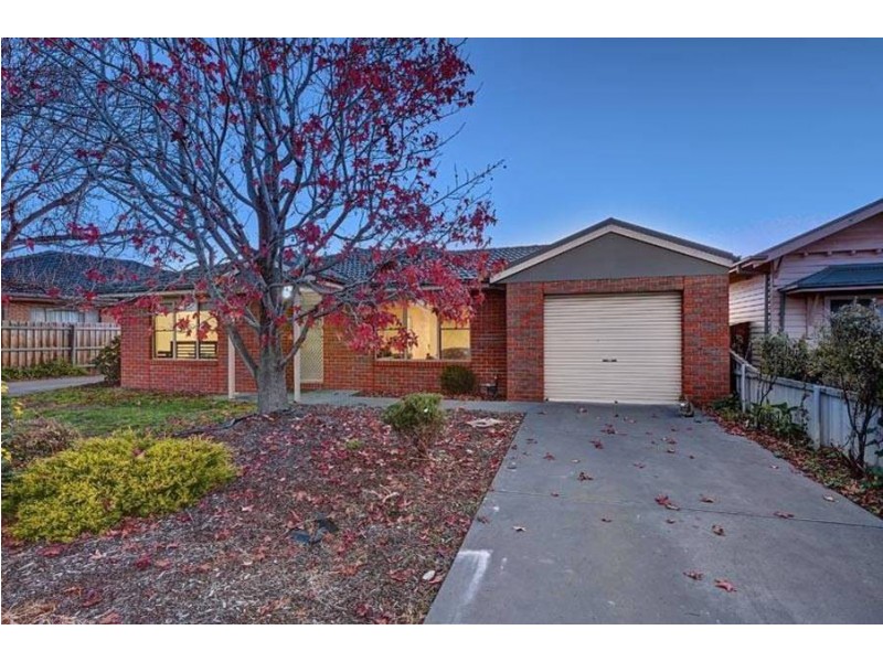 1/10 Dixon Avenue, Werribee VIC 3030