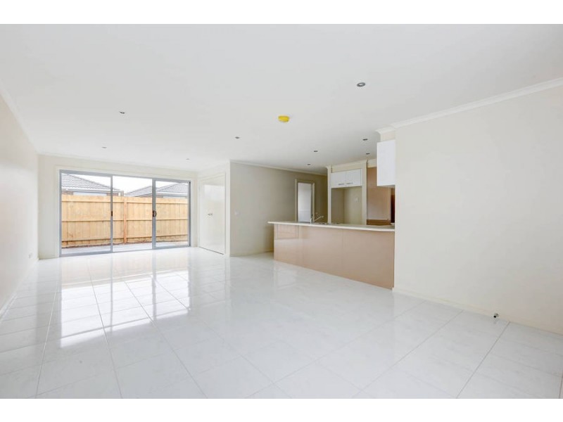2 & 3/17 Claire Way, Tarneit VIC 3029