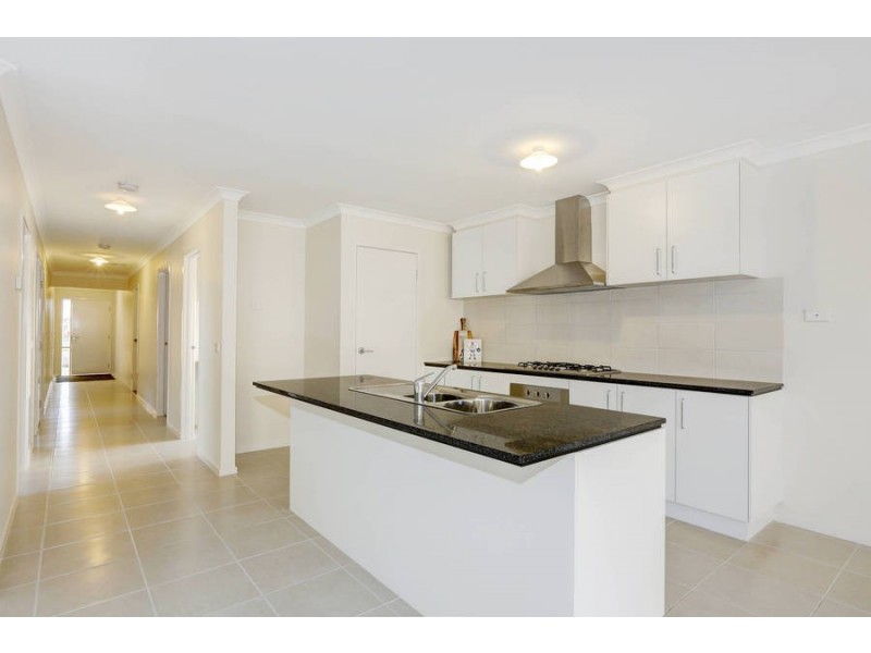 5 Wattle Avenue, Werribee VIC 3030