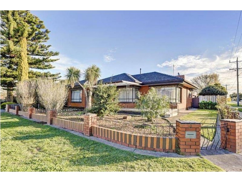 2 Leigh Street, Werribee VIC 3030