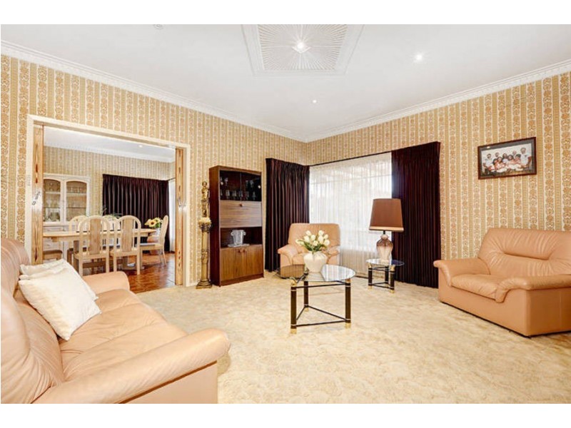 2 Leigh Street, Werribee VIC 3030