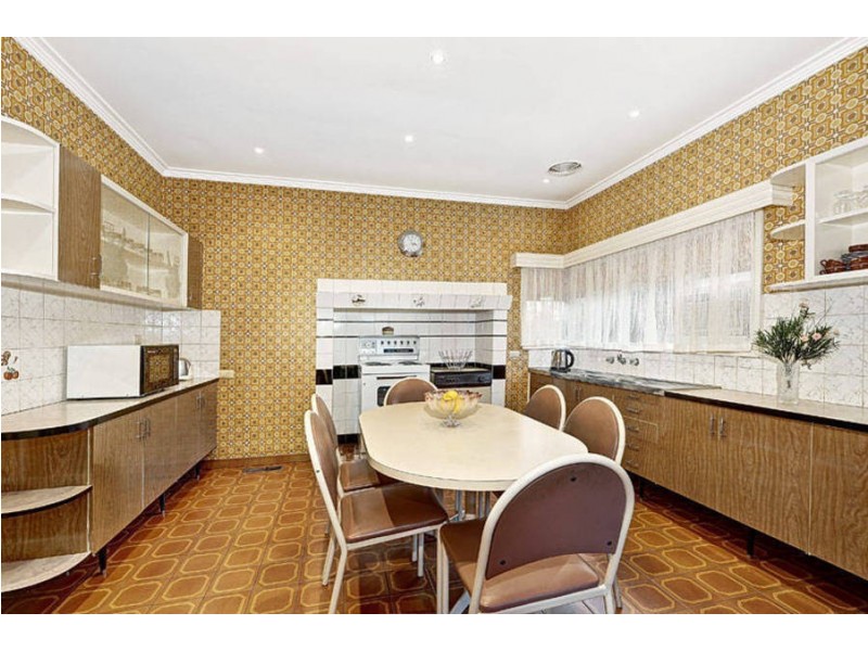 2 Leigh Street, Werribee VIC 3030