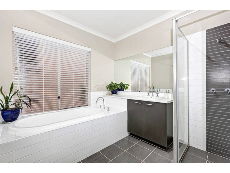 25 Butterfly Boulevard, Tarneit VIC 3029