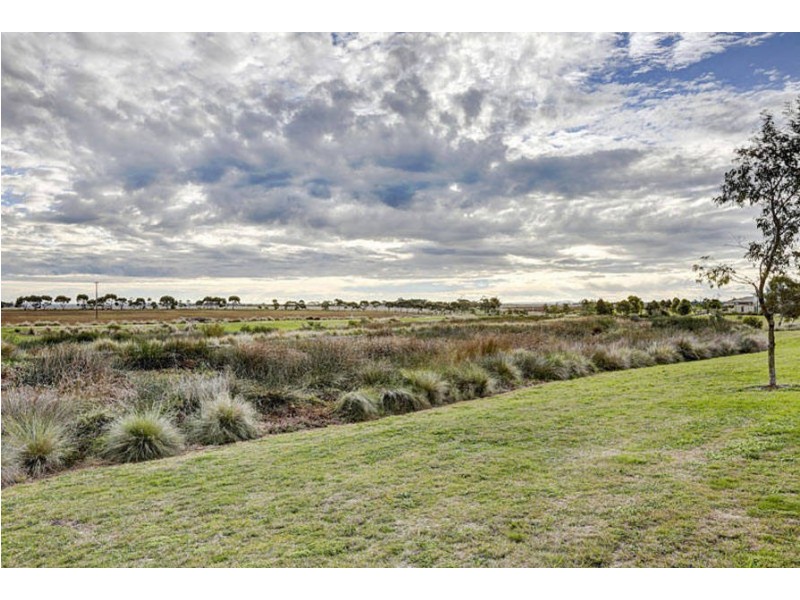 25 Butterfly Boulevard, Tarneit VIC 3029