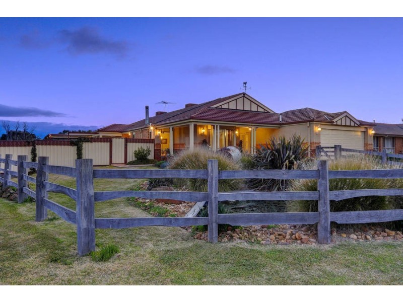 35 St Andrews Drive, Werribee VIC 3030