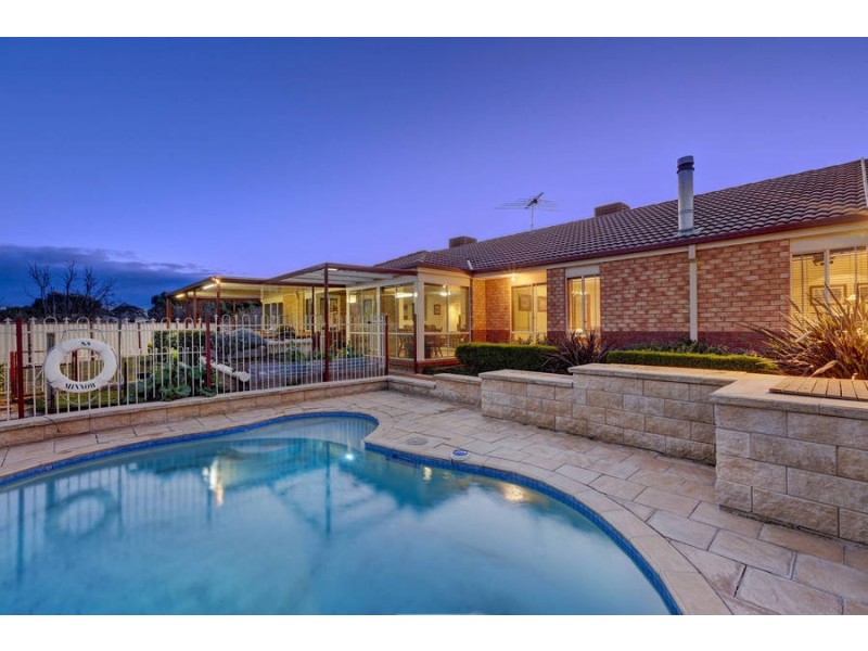 35 St Andrews Drive, Werribee VIC 3030