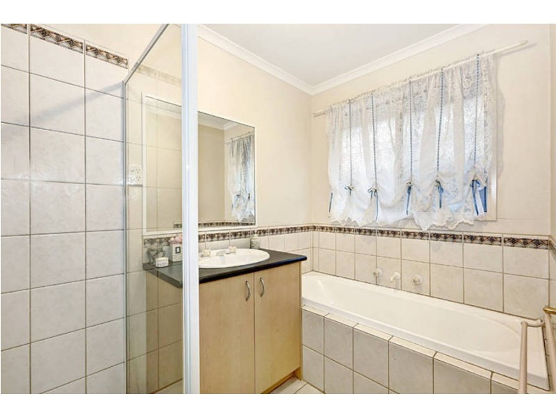 24 Stella Way, Hoppers Crossing VIC 3029