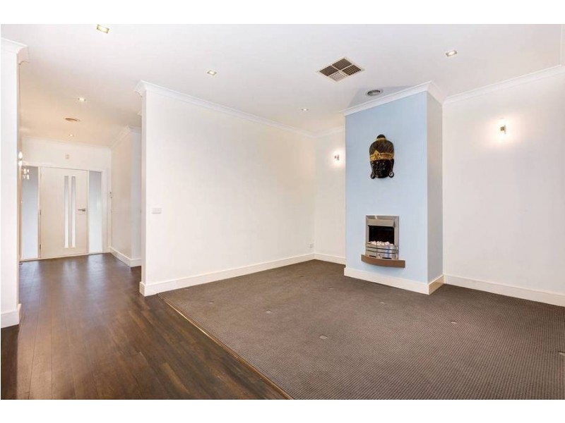 6 Grand Place, Tarneit VIC 3029