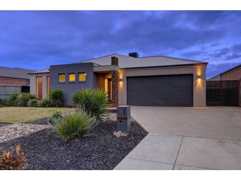 6 Grand Place, Tarneit VIC 3029