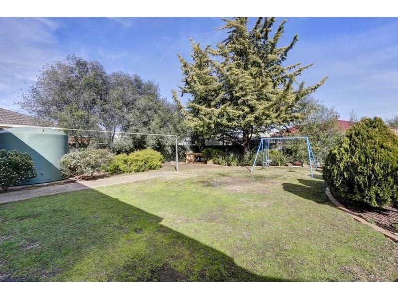 2 Grevillea Crescent, Hoppers Crossing VIC 3029
