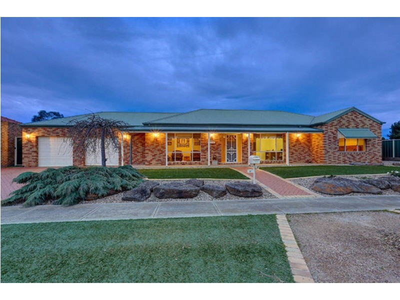 27 St Andrews Drive, Werribee VIC 3030