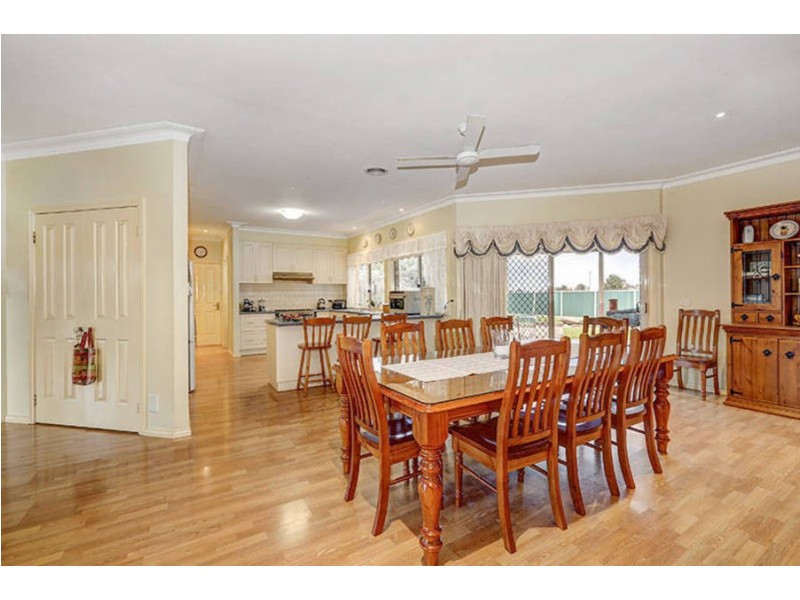 27 St Andrews Drive, Werribee VIC 3030