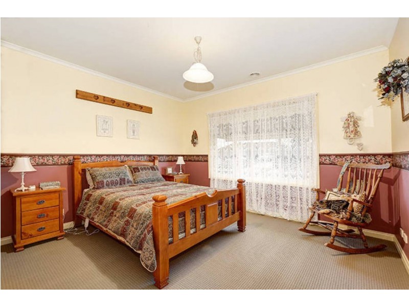 27 St Andrews Drive, Werribee VIC 3030