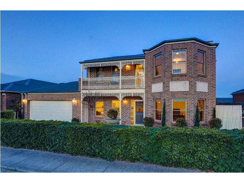 32 Thomas Carr Drive, Tarneit VIC 3029