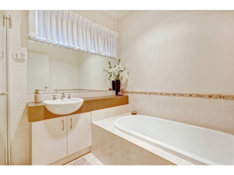 5 Silvergum Street, Wyndham Vale VIC 3024