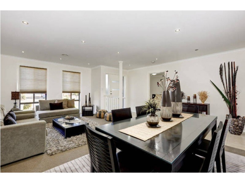 17 Hollows Circuit, Tarneit VIC 3029