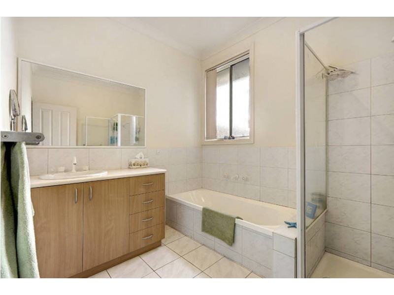 2/26 Kimberley Road, Werribee VIC 3030