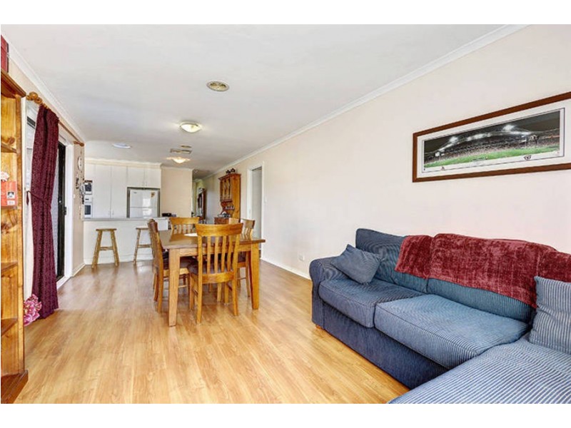 6 Karinya Close, Werribee VIC 3030