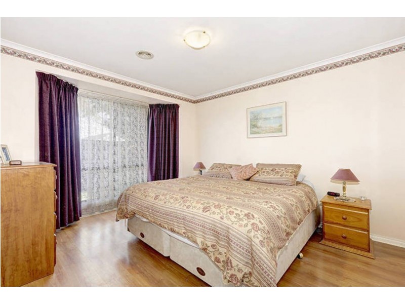 6 Karinya Close, Werribee VIC 3030