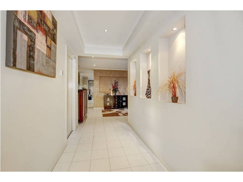 8 Whyalla Gardens, Tarneit VIC 3029